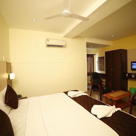 פאלני Hotel Tiruchendur Mani Iyer מראה חיצוני תמונה