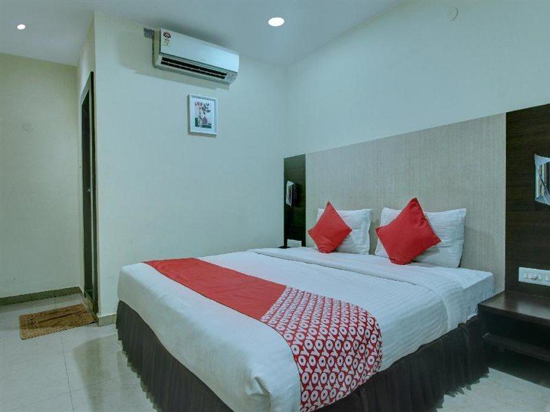 פאלני Hotel Tiruchendur Mani Iyer מראה חיצוני תמונה