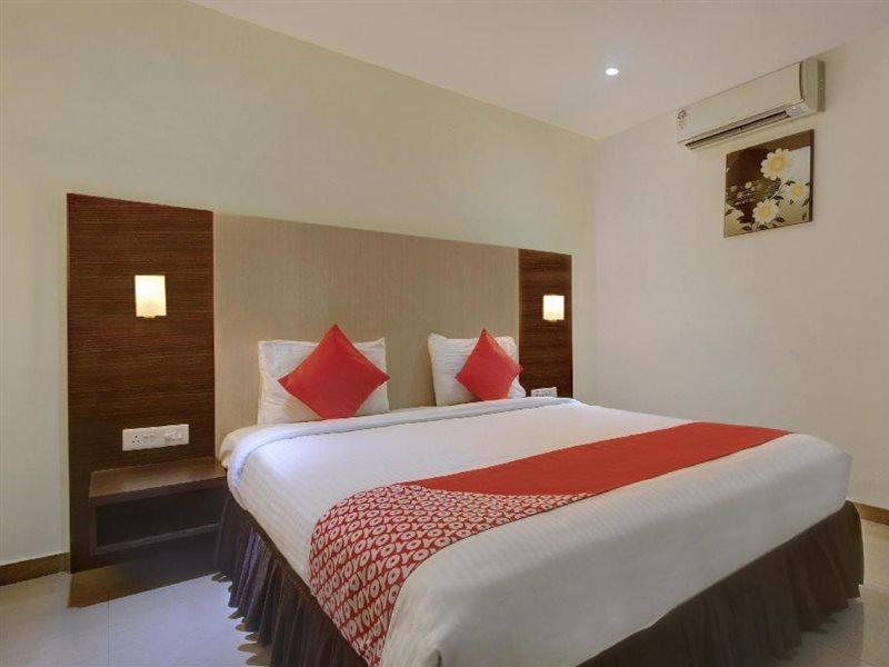פאלני Hotel Tiruchendur Mani Iyer מראה חיצוני תמונה