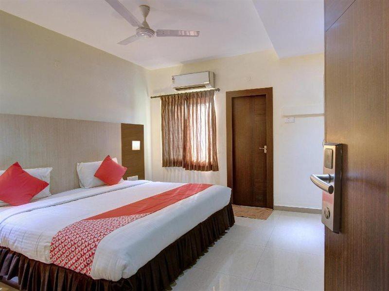פאלני Hotel Tiruchendur Mani Iyer מראה חיצוני תמונה