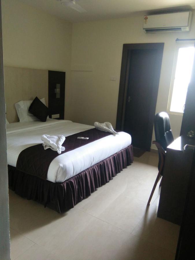 פאלני Hotel Tiruchendur Mani Iyer מראה חיצוני תמונה
