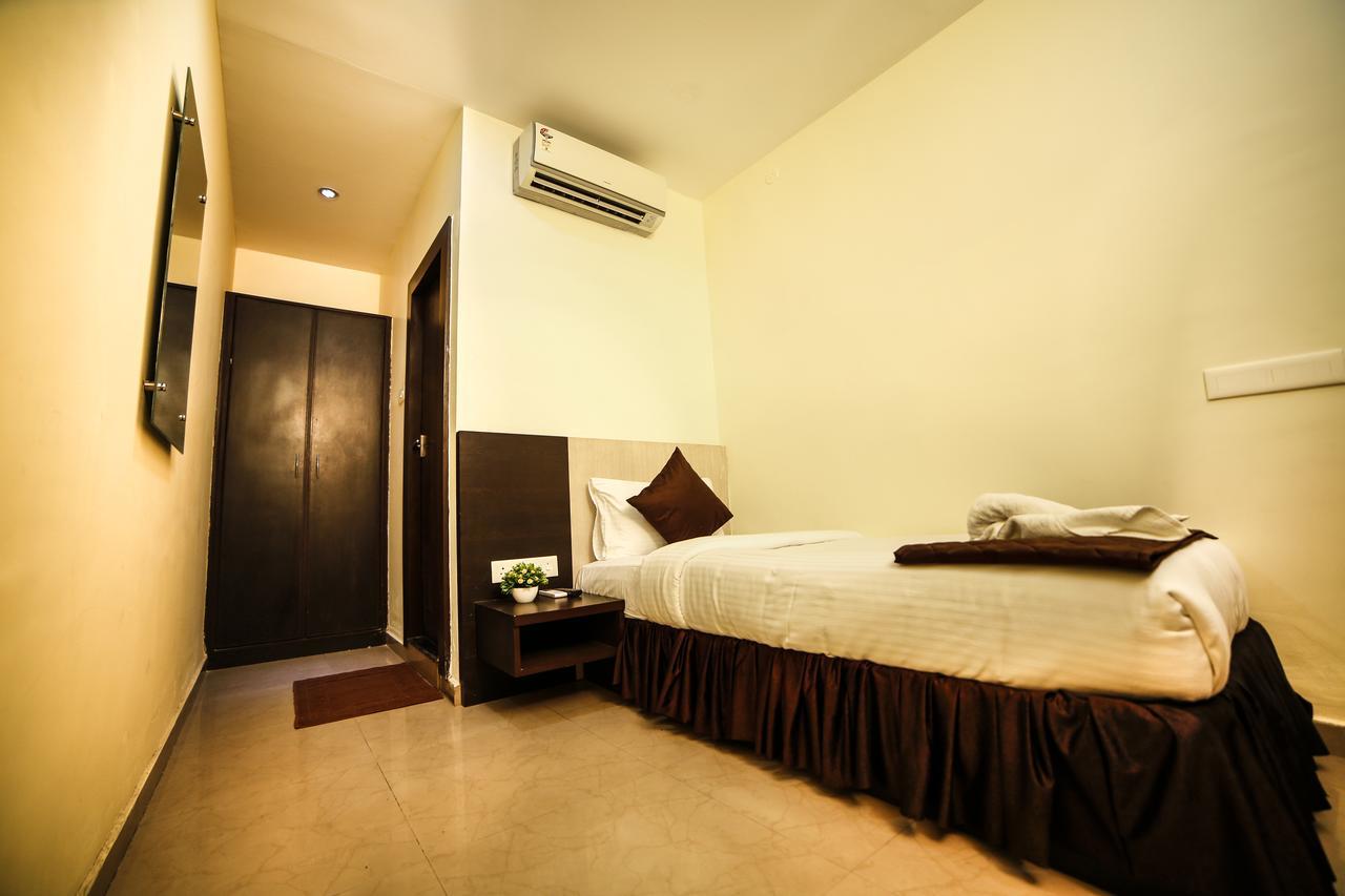 פאלני Hotel Tiruchendur Mani Iyer מראה חיצוני תמונה