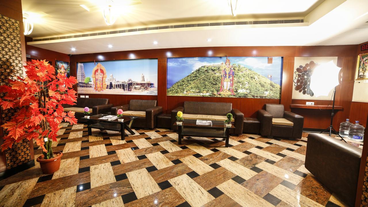 פאלני Hotel Tiruchendur Mani Iyer מראה חיצוני תמונה
