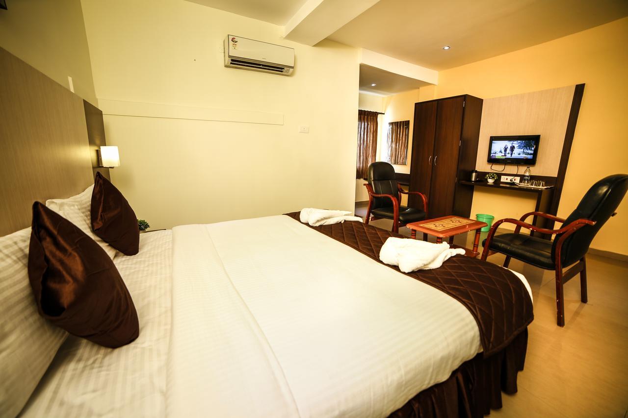 פאלני Hotel Tiruchendur Mani Iyer מראה חיצוני תמונה